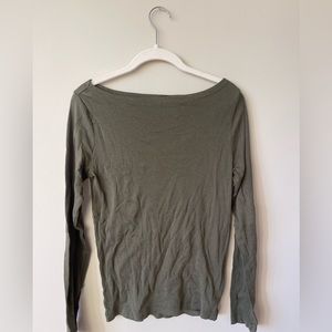 GAP boatneck Long sleeve T shirt in Medium